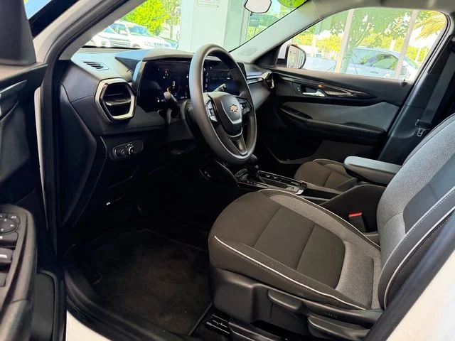 Used 2024 White Chevrolet LT image 11