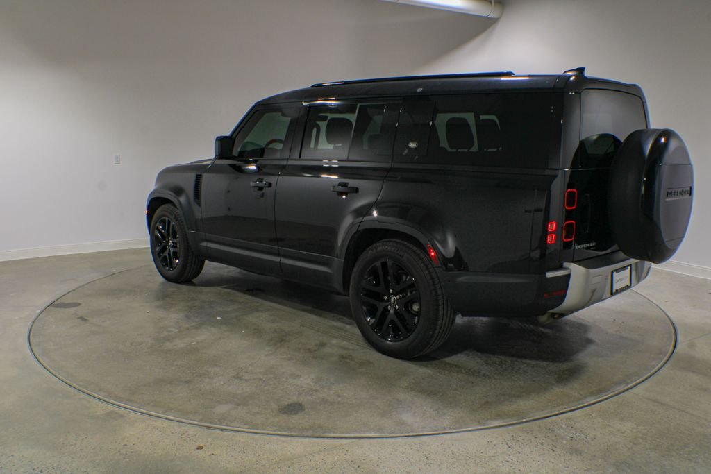 Certified Used 2023 Santorini Black Metallic Land Rover SE image 3