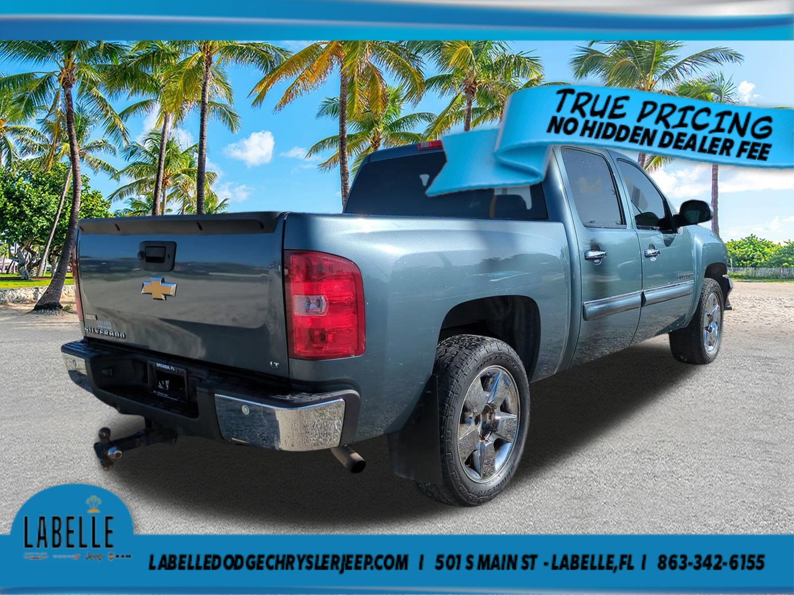 Used 2011 Blue Granite Metallic Chevrolet LT image 4