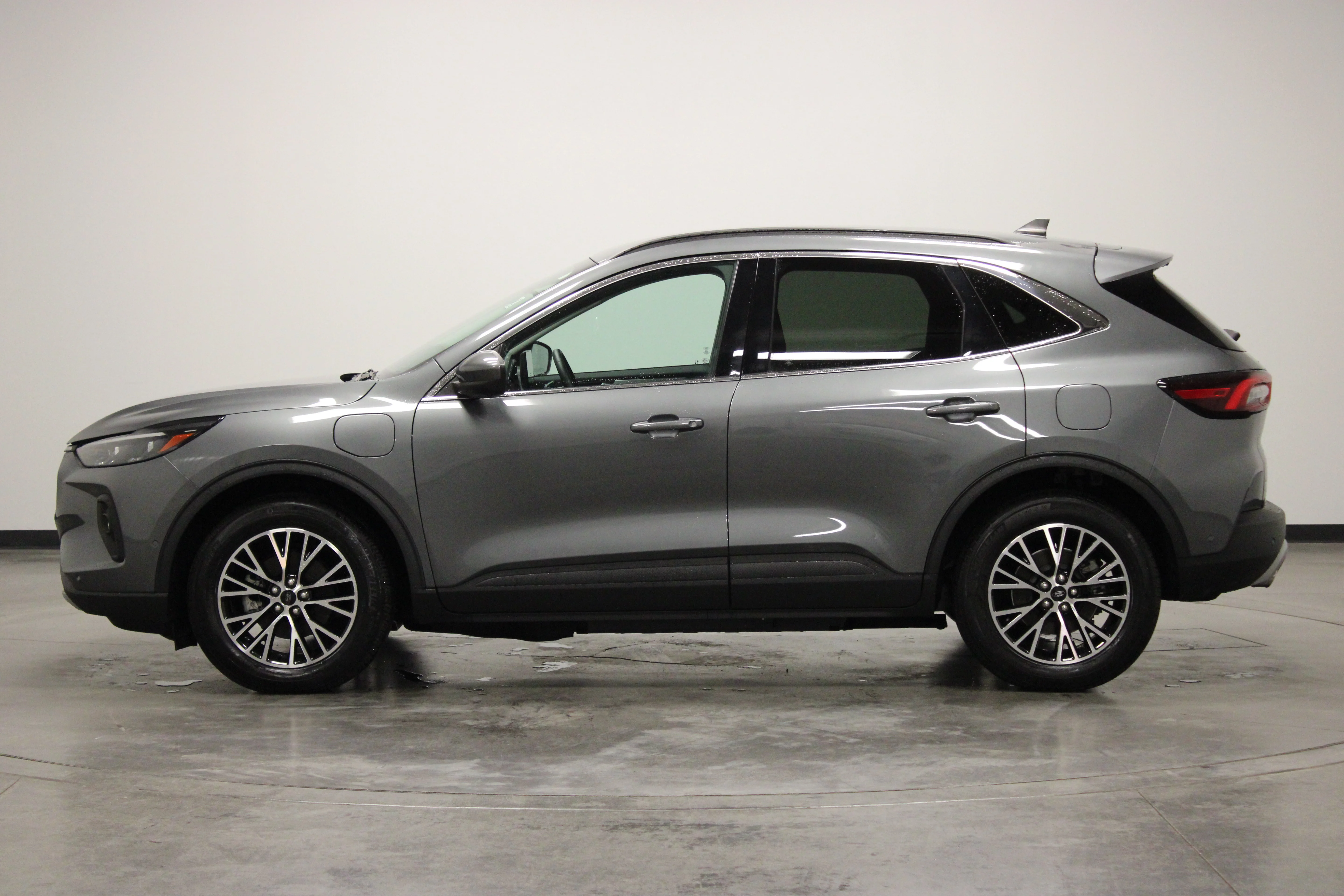 Used 2023 Gray Metallic Ford PHEV image 5