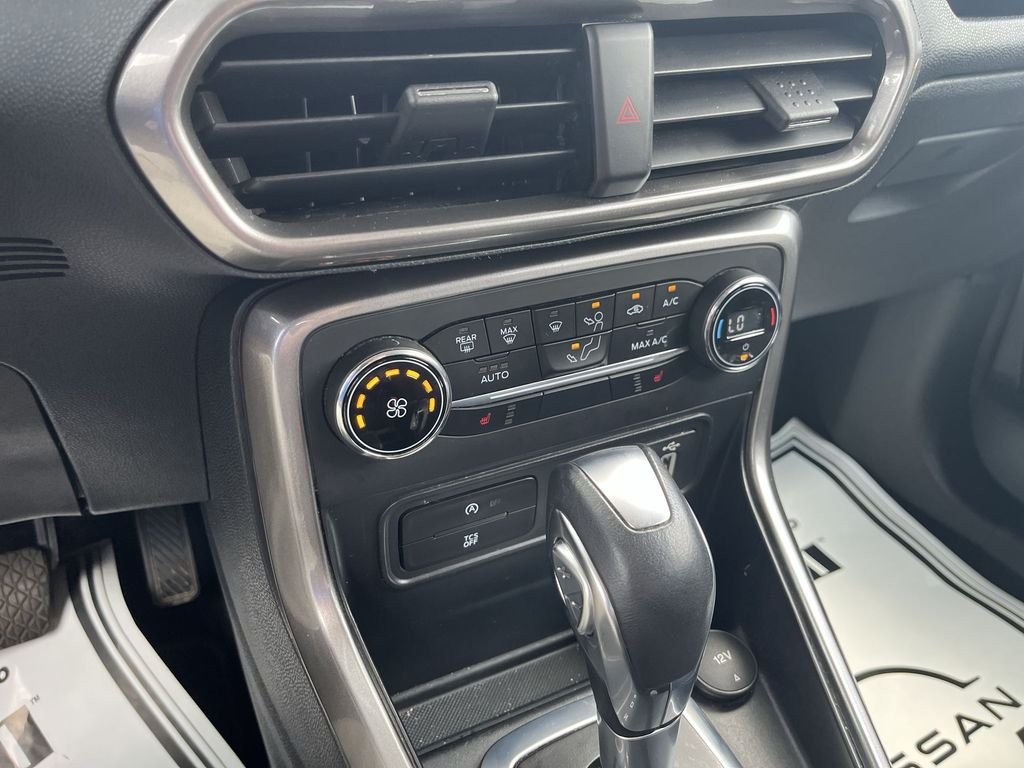 Used 2020 Gray Ford SE image 18
