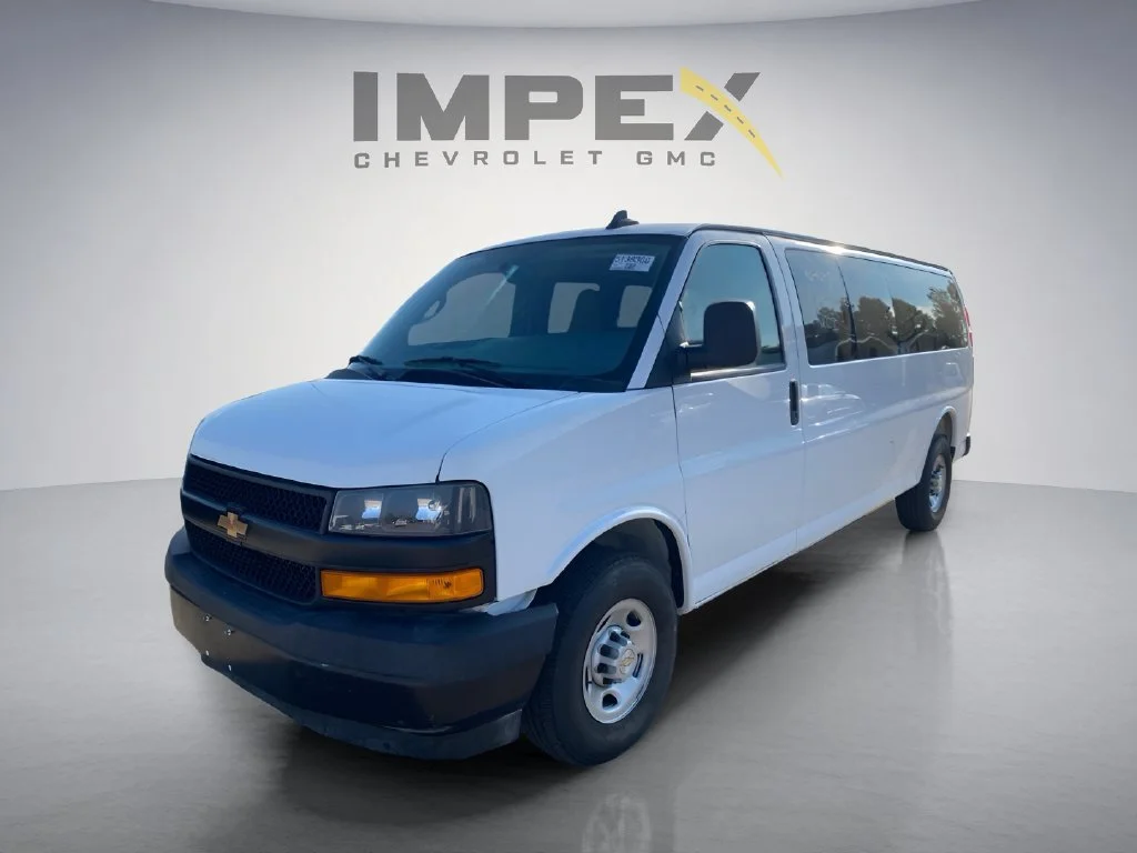 Used 2025 Summit White Chevrolet 1LS image 1
