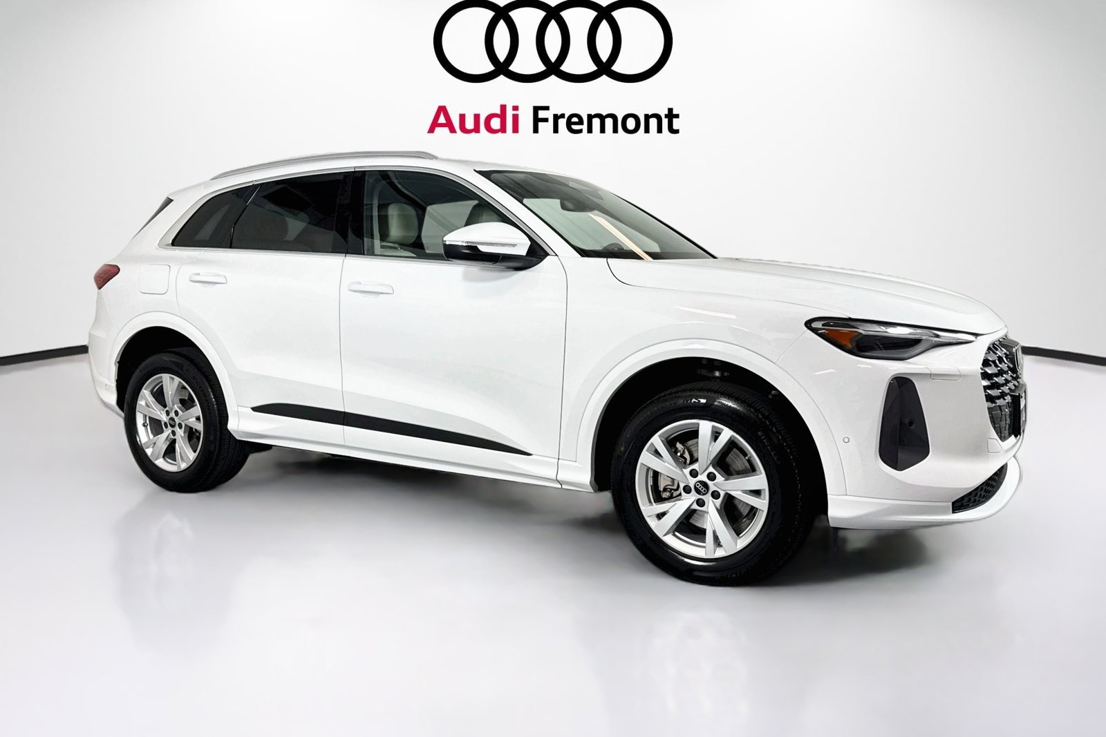 Used 2025 Arkona White Audi Premium image 7