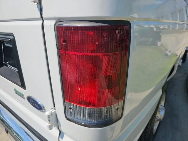 Used 2010 White Ford XLT image 12