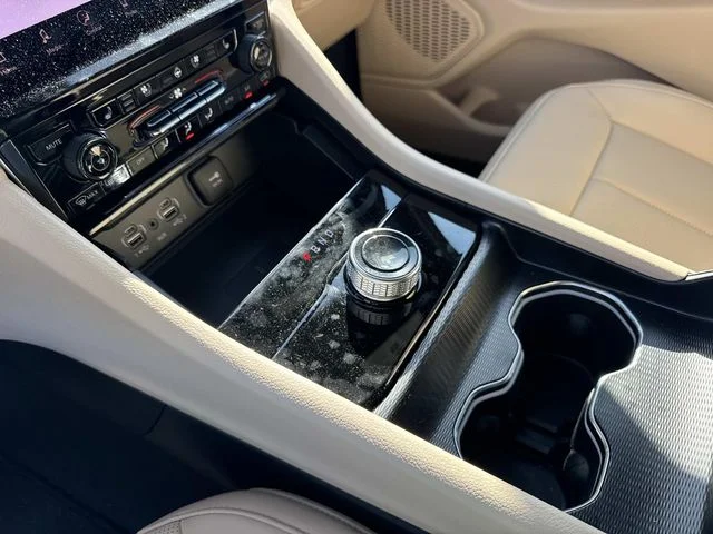 New 2025 Silver Jeep Limited image 29