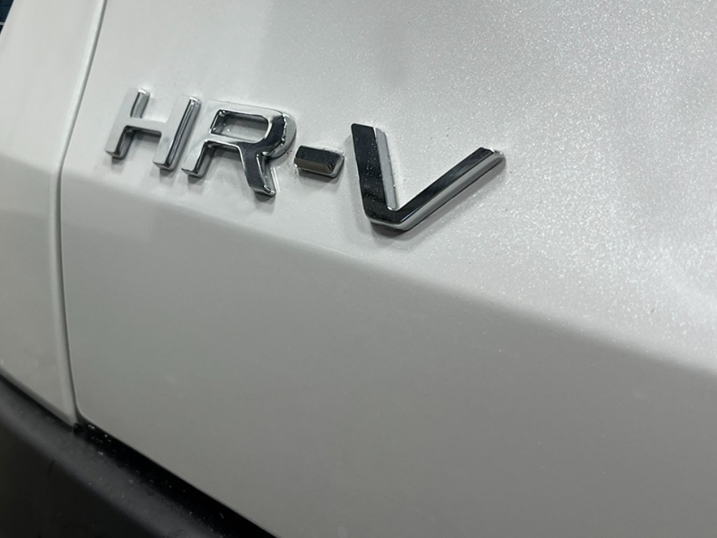 New 2026 Platinum White Pearl Honda LX image 9
