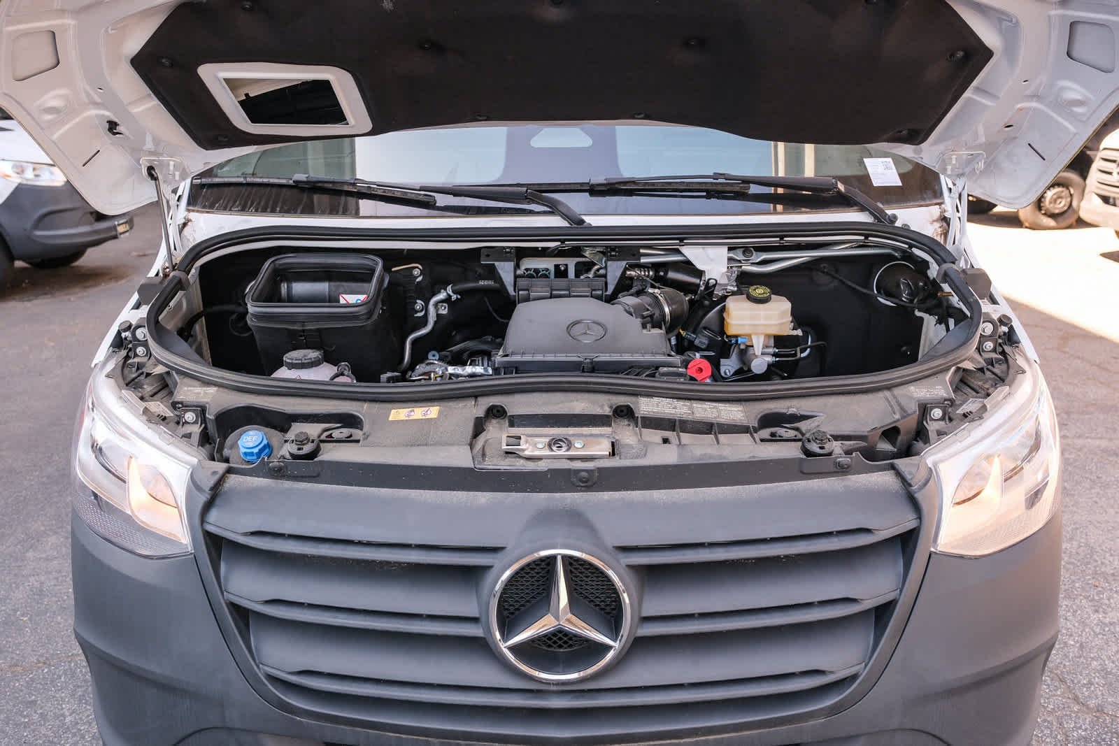 New 2025 Arctic+White Mercedes-Benz Cargo 144 WB  RWD 2.0L 4-Cylinder image 31