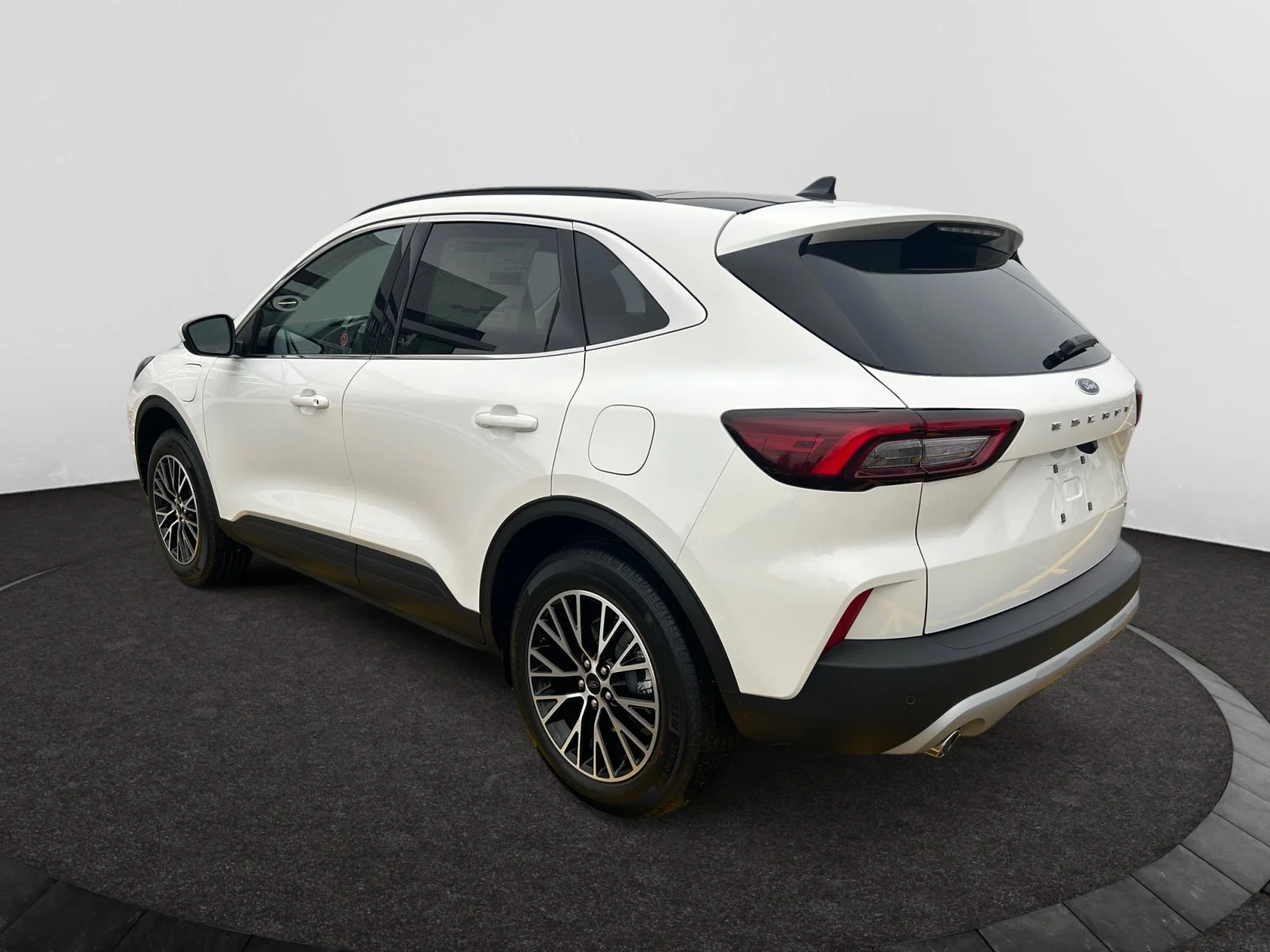 New 2026 Star White Metallic Tri-Coat Ford PHEV image 3