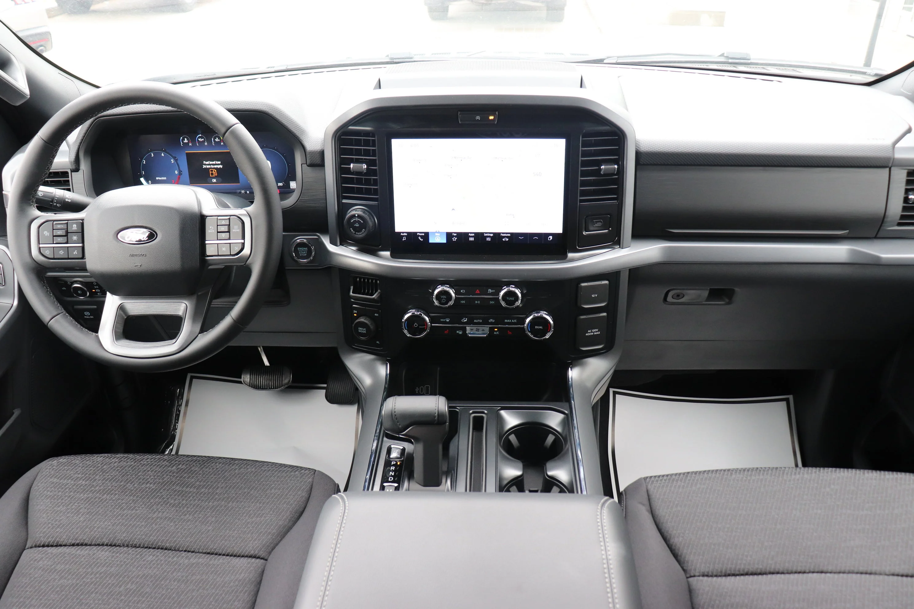 New 2026 CARBONIZED GREY METALLIC Ford XLT image 21