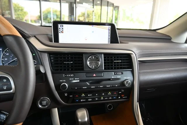 Used 2019 White Lexus 350 image 31