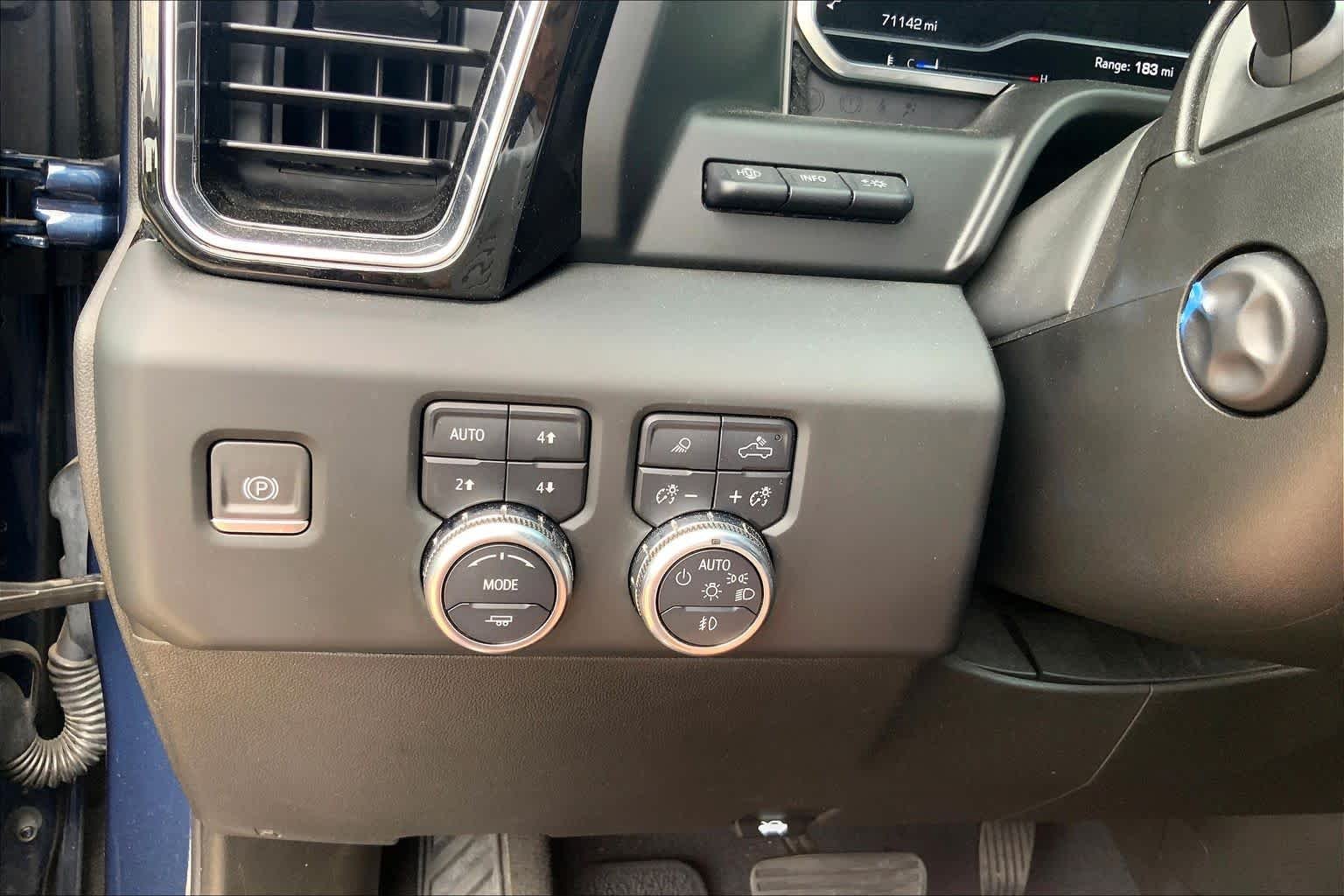Used 2022 Pacific Blue Metallic GMC Denali image 33