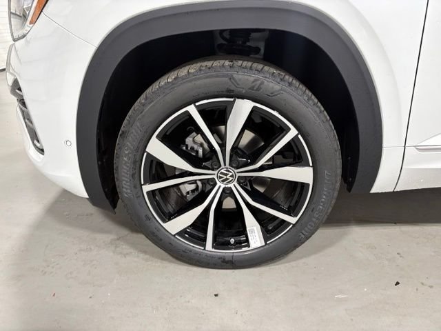 New 2026 White/off-white Volkswagen 2.0T SEL Premium R-Line image 8