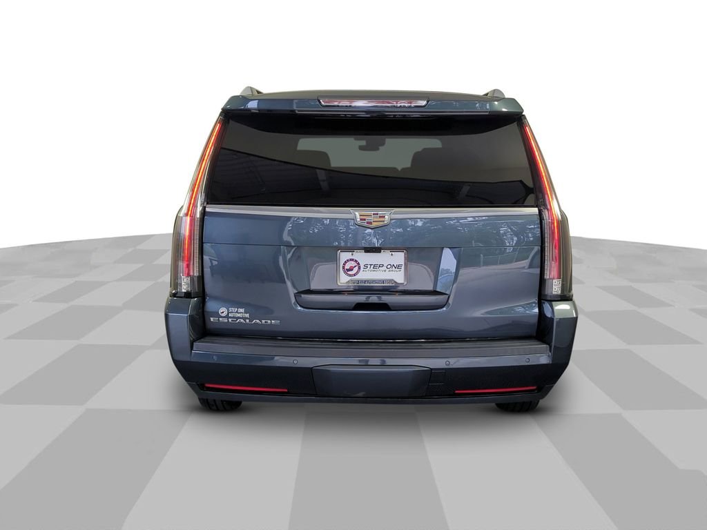Used 2020 Gray Cadillac Premium image 5