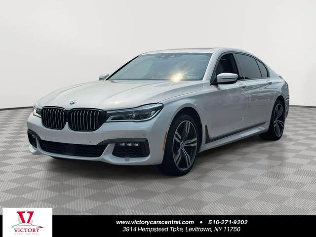 Used 2019 White BMW 750i xDrive image 1