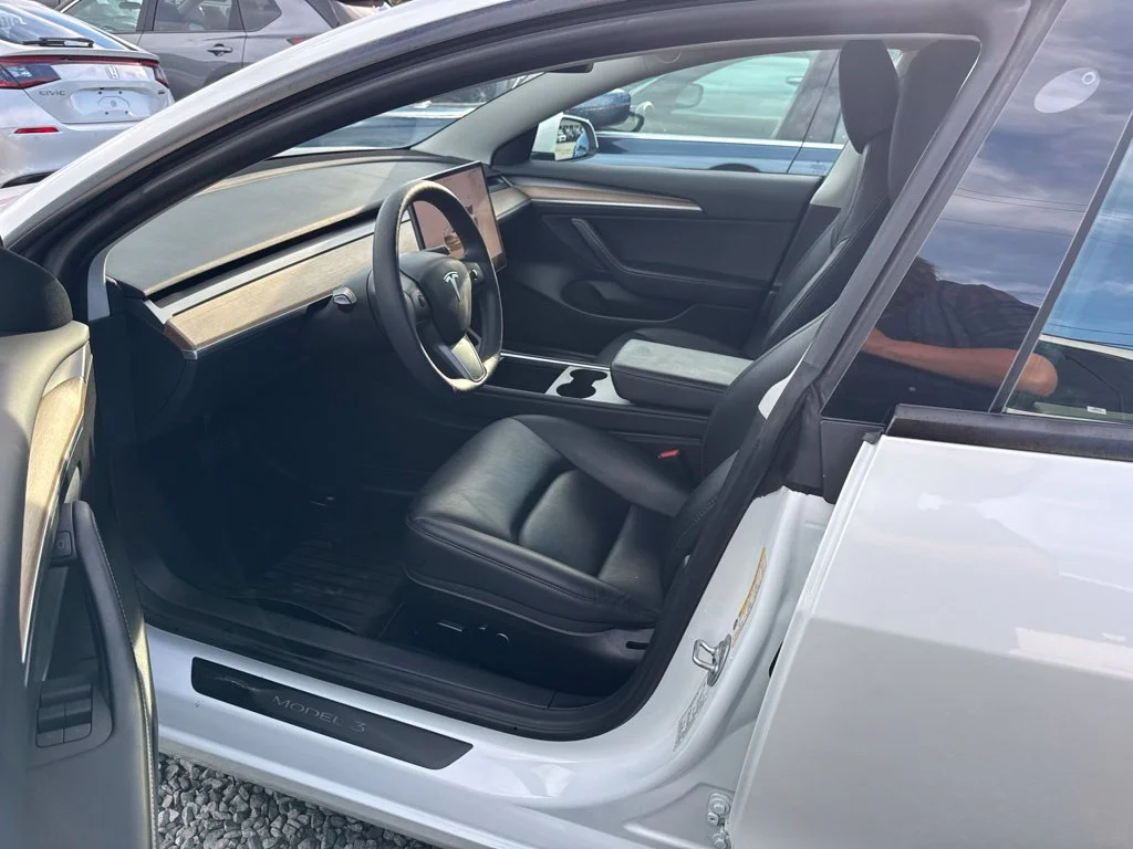 Used 2023 White Tesla Base image 5