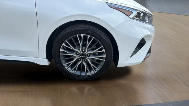 Used 2024 White Kia GT-Line image 25