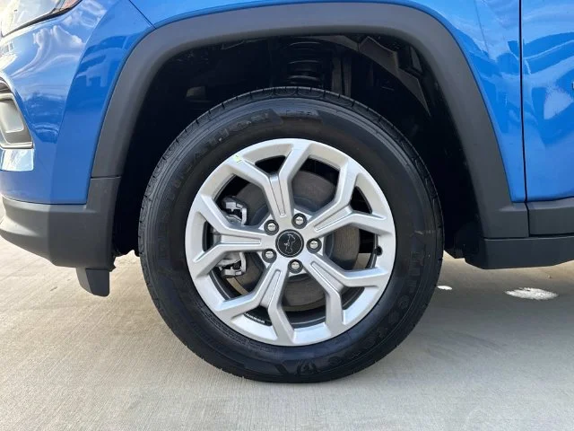 2026 Jeep Compass Latitude - Photo 3