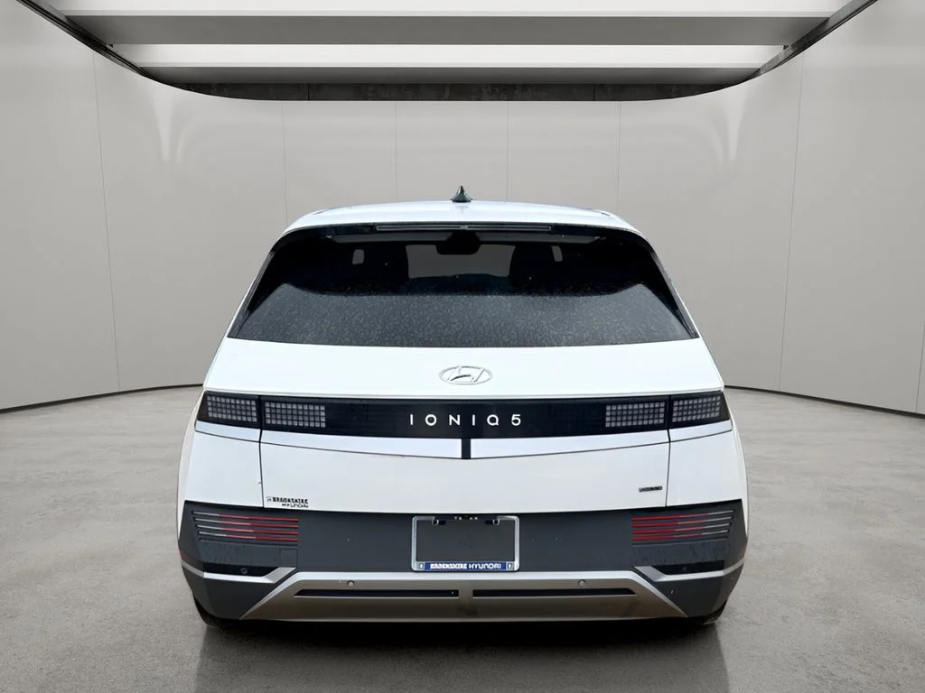 Used 2024 Atlas White Hyundai SEL image 5