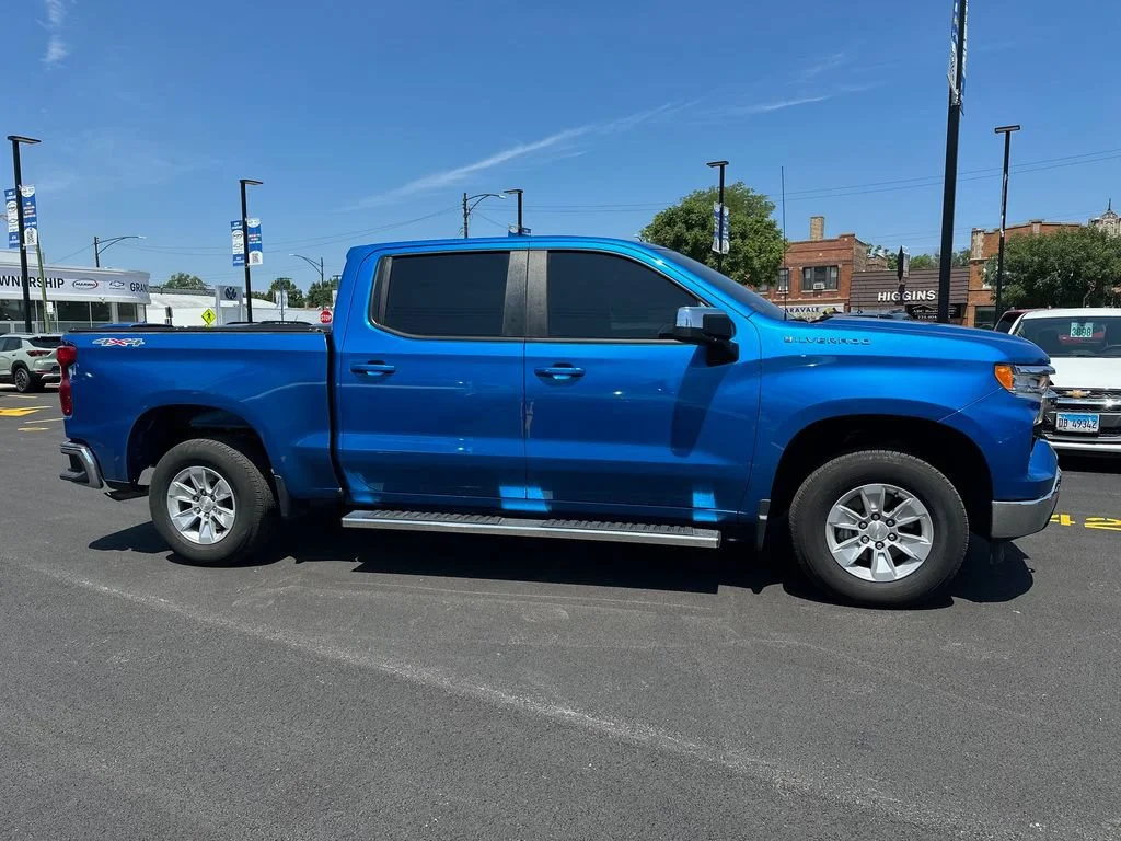 Used 2022 Glacier Blue Metallic Chevrolet LT image 2