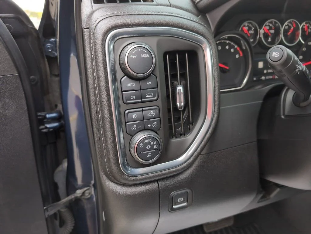 2021 Chevrolet Silverado 1500 LTZ - Photo 17