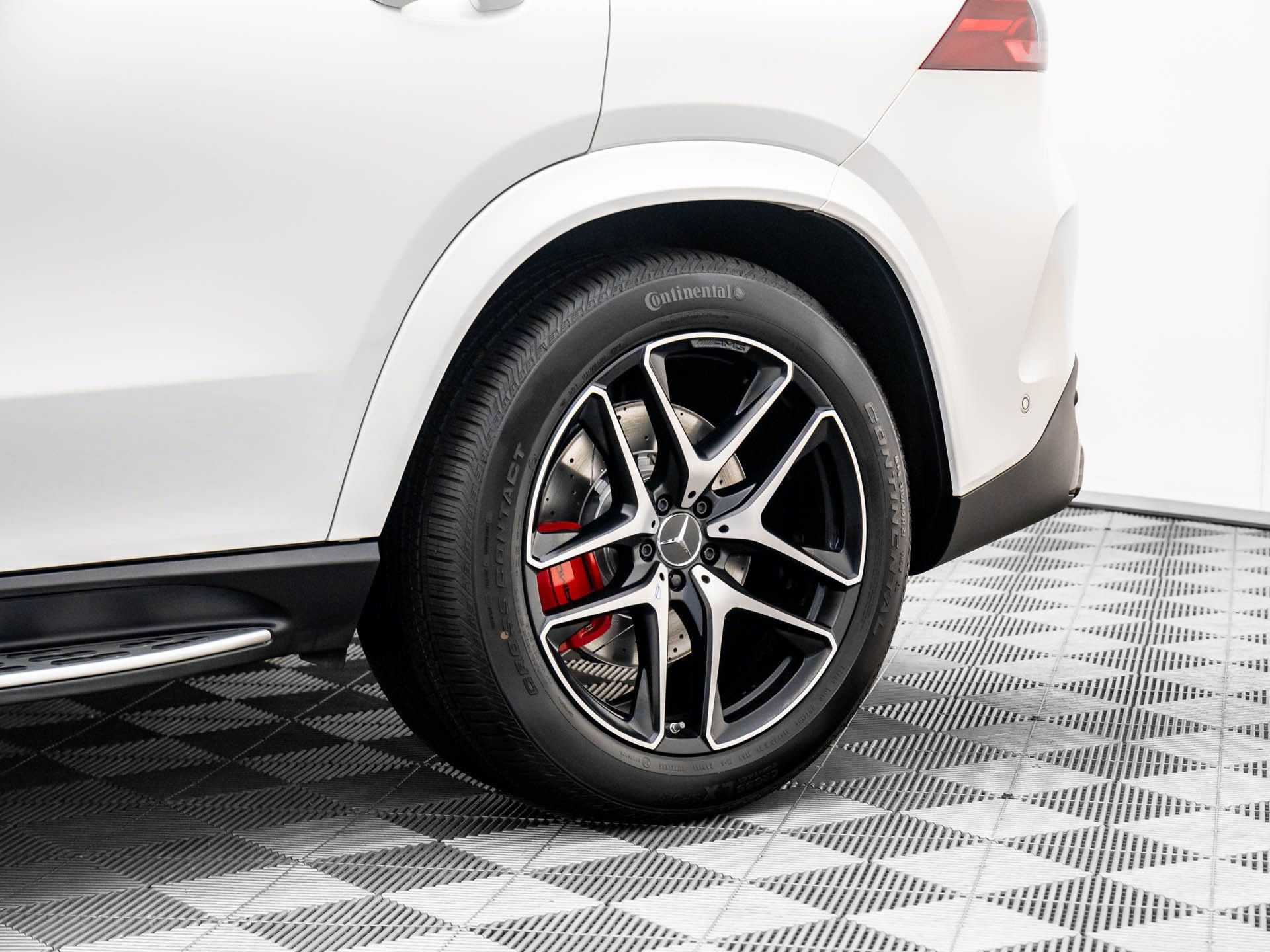 New 2026 Polar White Mercedes-Benz GLE 63 S AMG® image 74