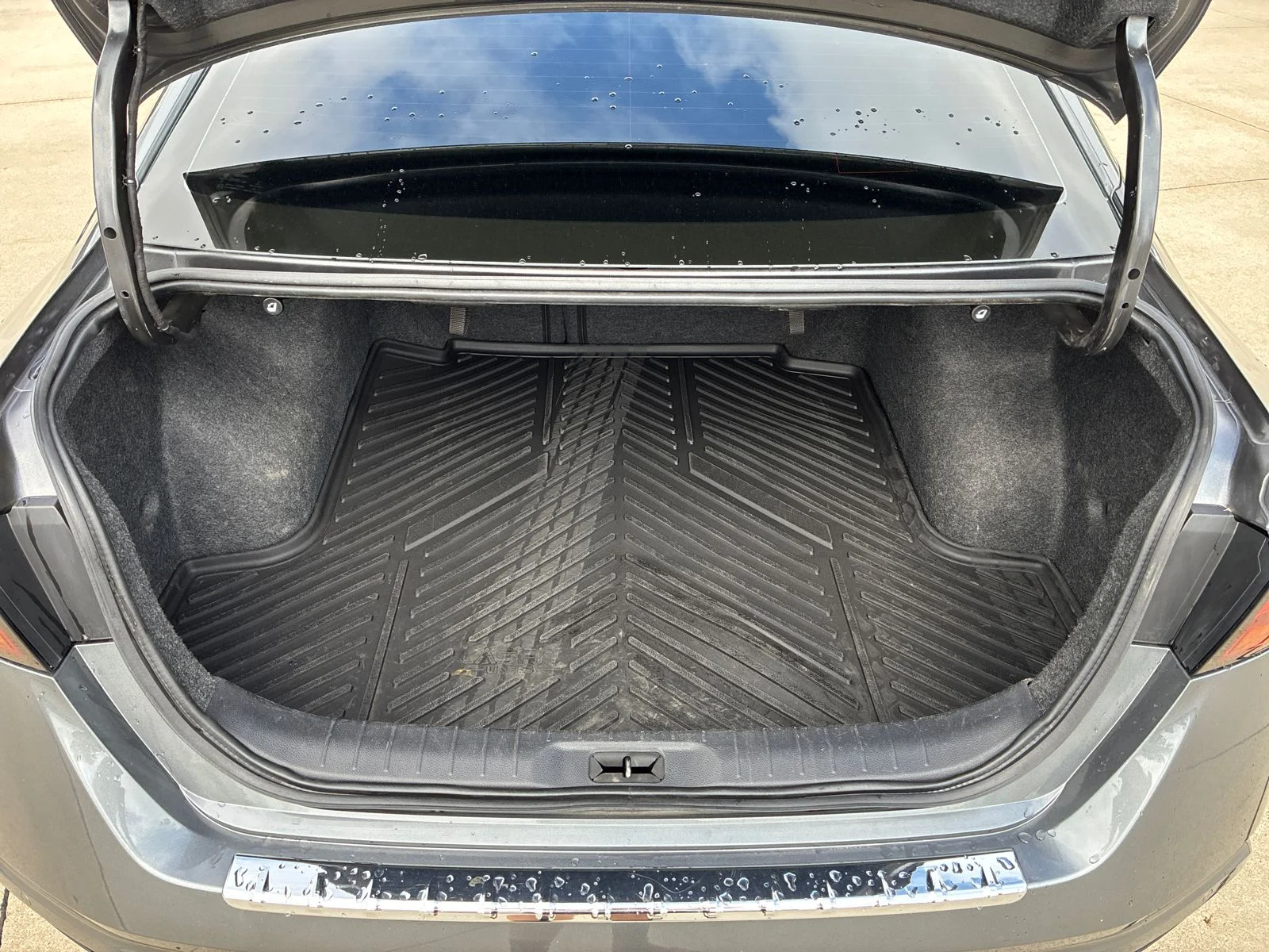 Used 2022 Gray Nissan 2.5 SL image 16