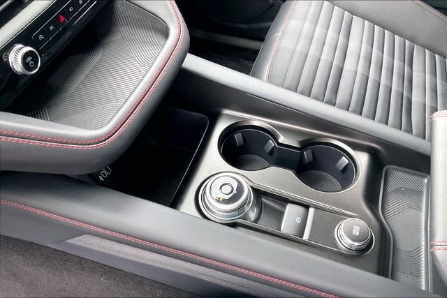 2026 Ford Explorer ST-Line - Photo 8