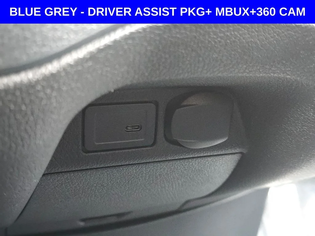 New 2026 Blue Grey Mercedes-Benz Cargo 170 WB image 28