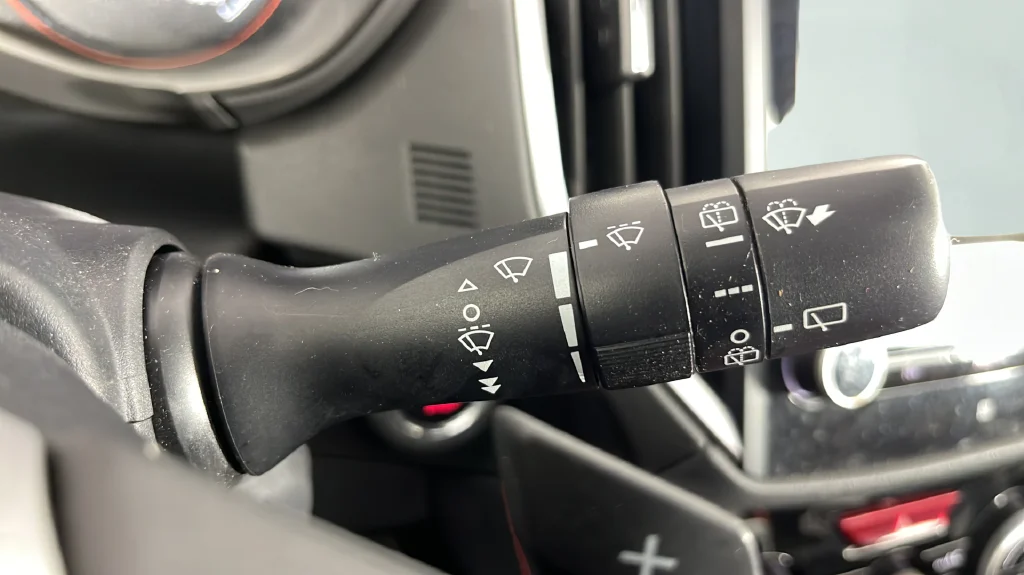 Used 2019 Silver Subaru Sport image 29