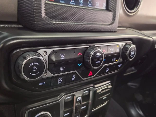 Used 2020 Black Jeep Unlimited Sport S image 19