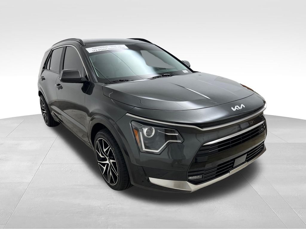 Used 2025 Gray Kia EX Touring image 7
