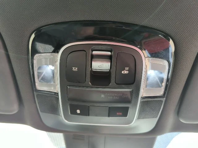Used 2022 Black Hyundai SEL image 20
