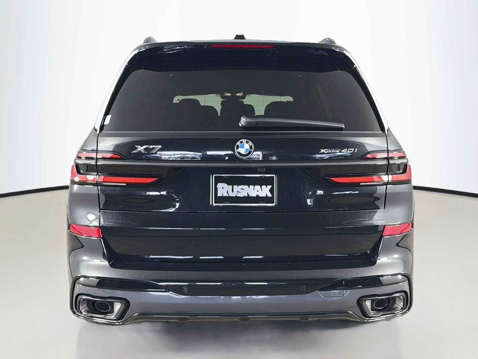 New 2027 Black Sapphire Metallic BMW xDrive40i image 6
