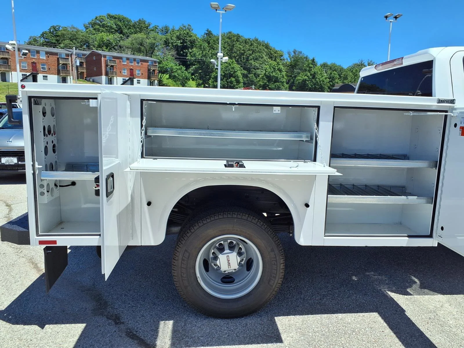 New 2026 Summit White GMC Pro image 3