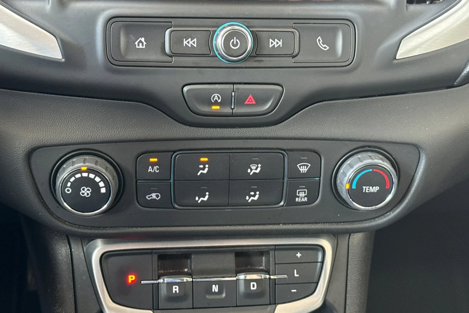 2024 GMC Terrain SLE - Photo 28