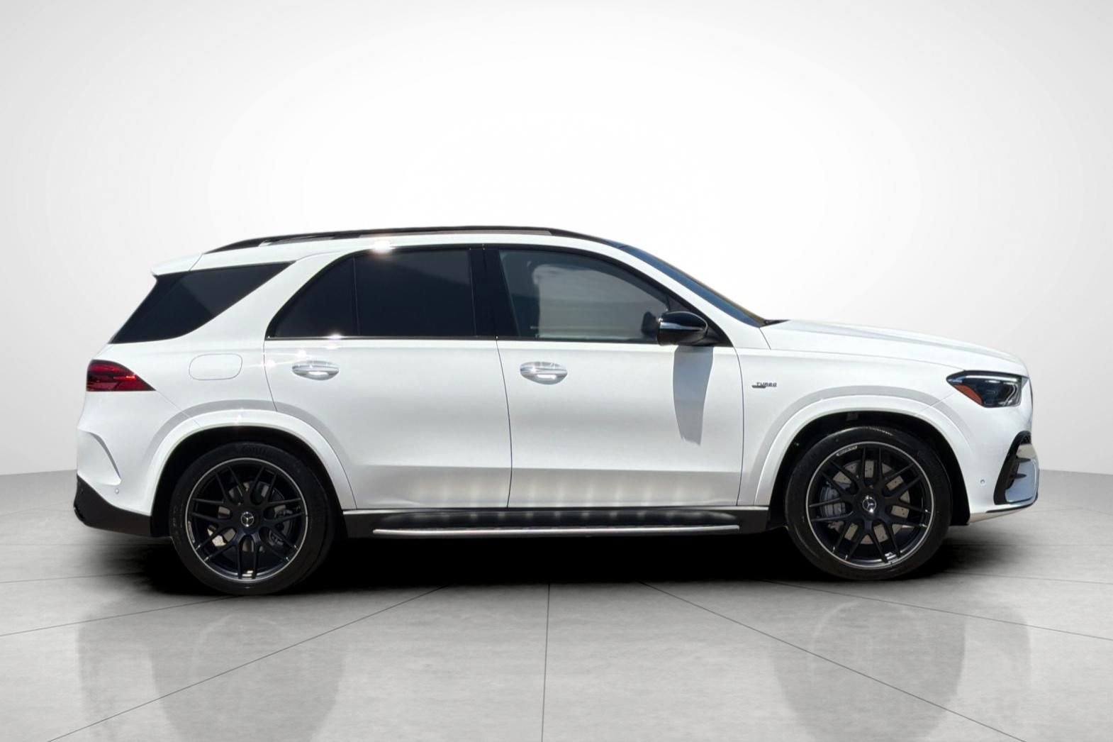 New 2026 Polar White Mercedes-Benz GLE 53 AMG® image 35