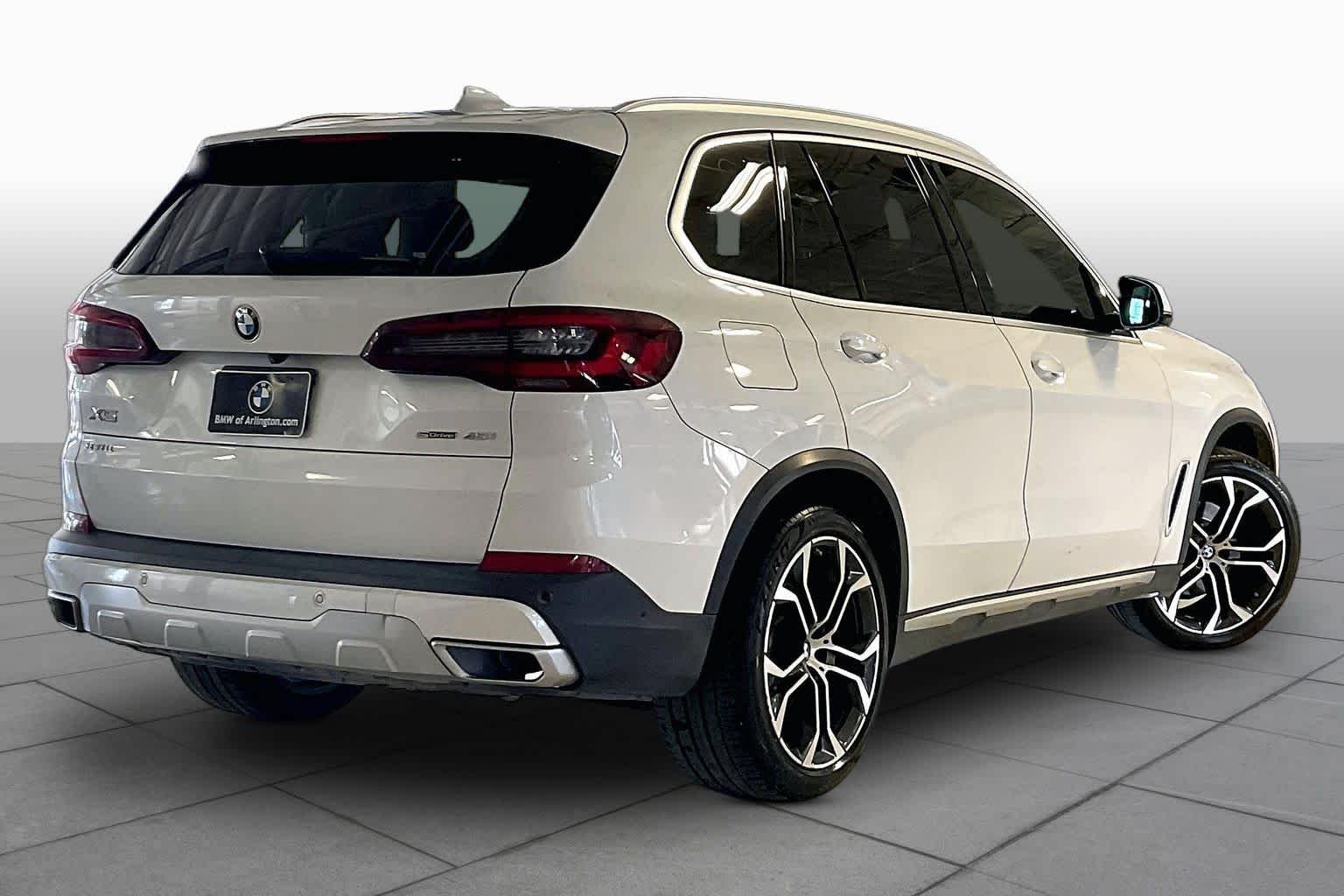 Used 2021 Mineral White Metallic BMW sDrive40i image 12