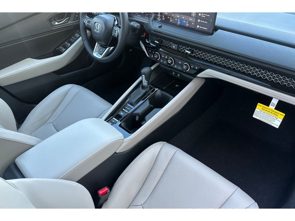 2026 Honda Accord Hybrid Touring - Photo 18