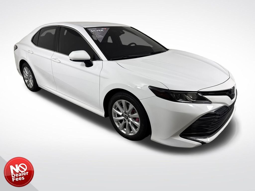 2019 Toyota Camry LE - Photo 1