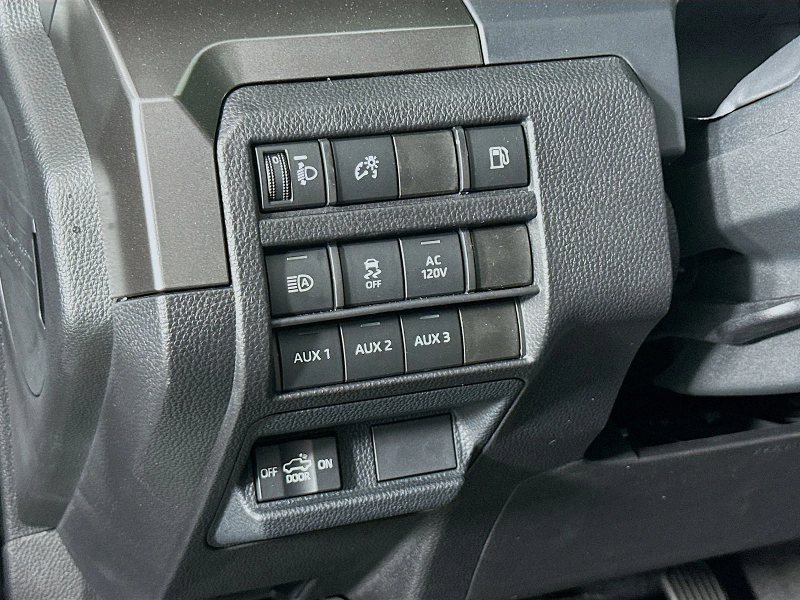 2025 Toyota Tacoma TRD Off Road - Photo 10