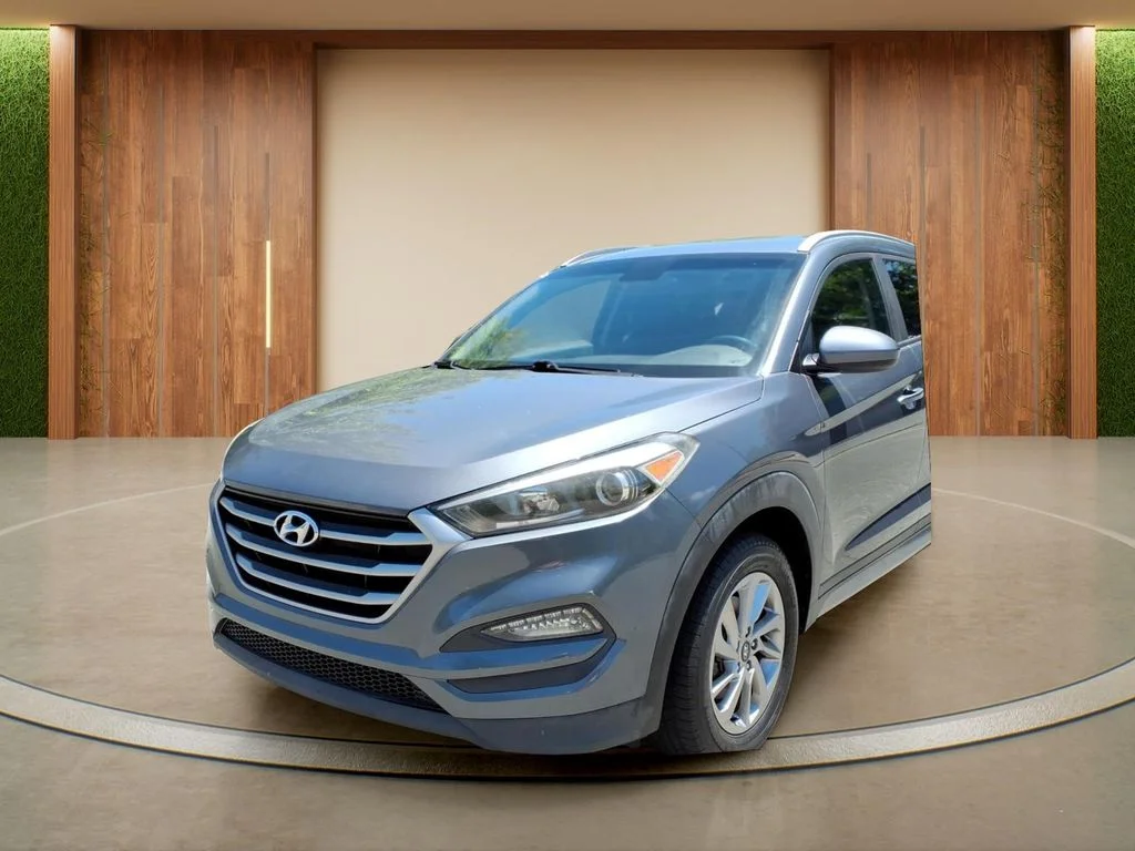 Used 2017 Gray Hyundai SE image 26