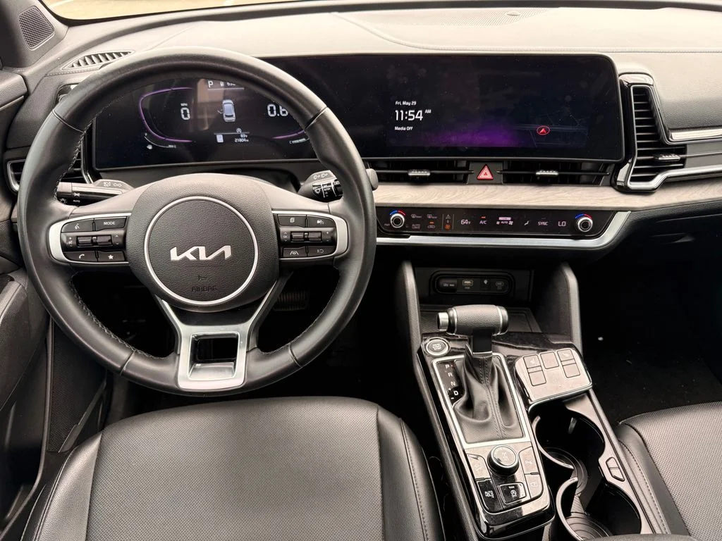 Used 2024 Glacial White Pearl Kia X-Line image 26