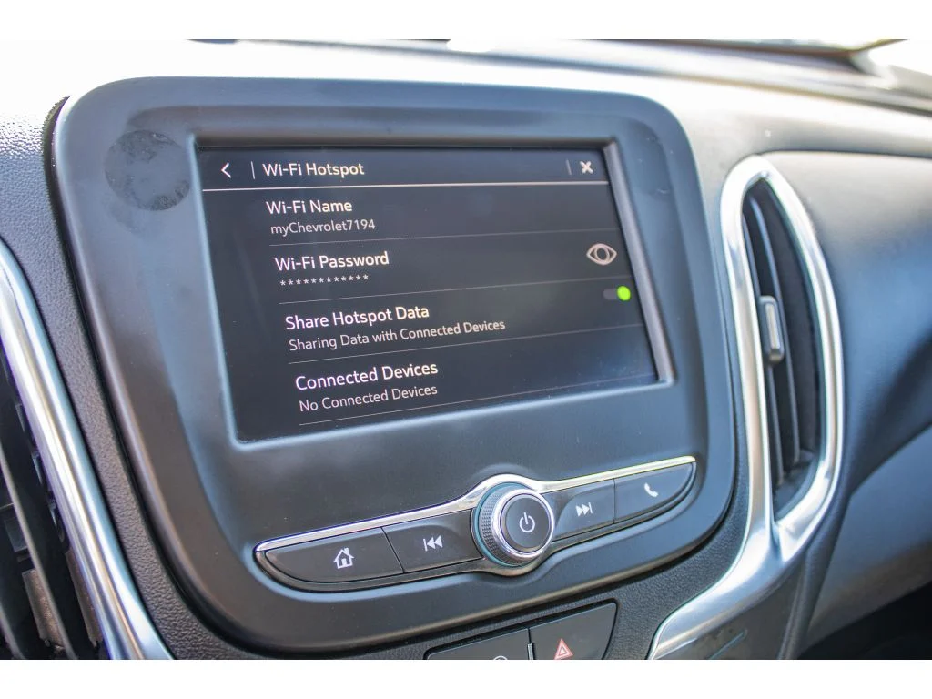 Used 2024 Summit White Chevrolet LT image 39