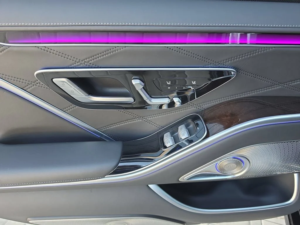 Used 2021 Black Mercedes-Benz Maybach S 580 image 12