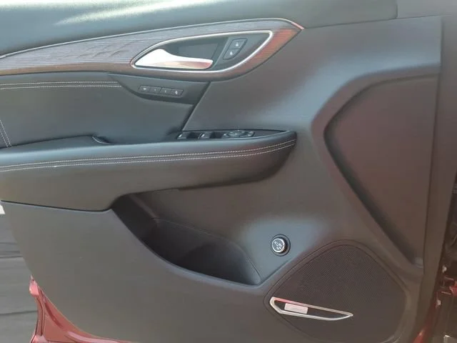 Used 2021 CINNABAR METALLIC Buick Avenir image 14