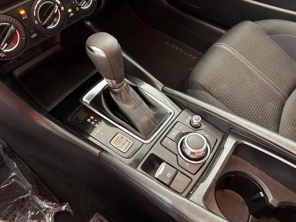 Used 2017 Red Mazda Sport image 34