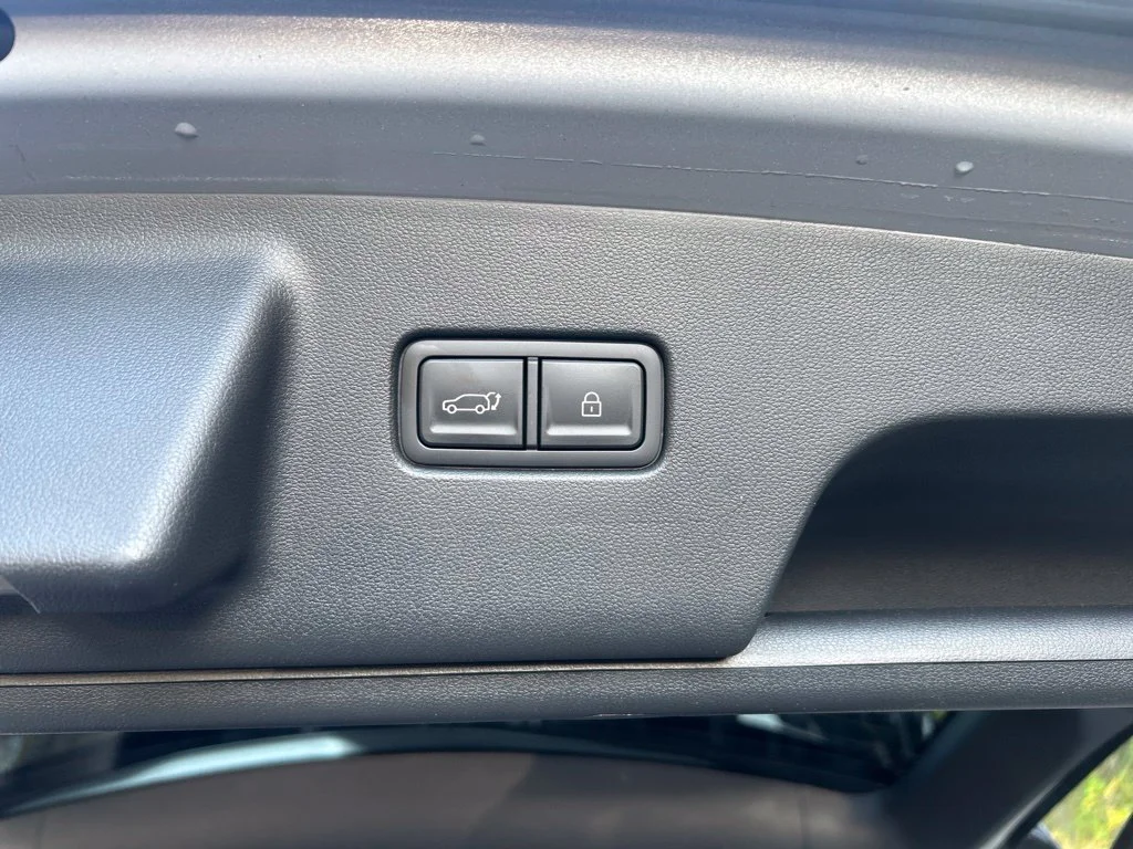 Certified Used 2026 Silver Hyundai SEL Premium image 33