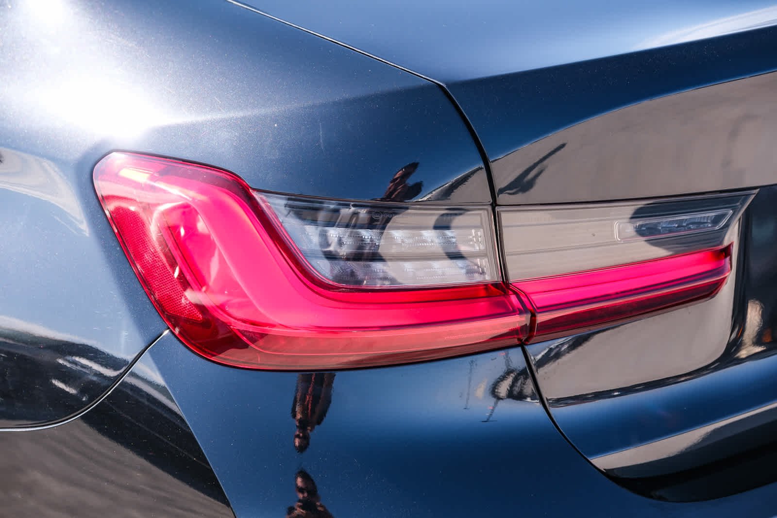 Used 2022 Black Sapphire Metallic BMW 330i image 7