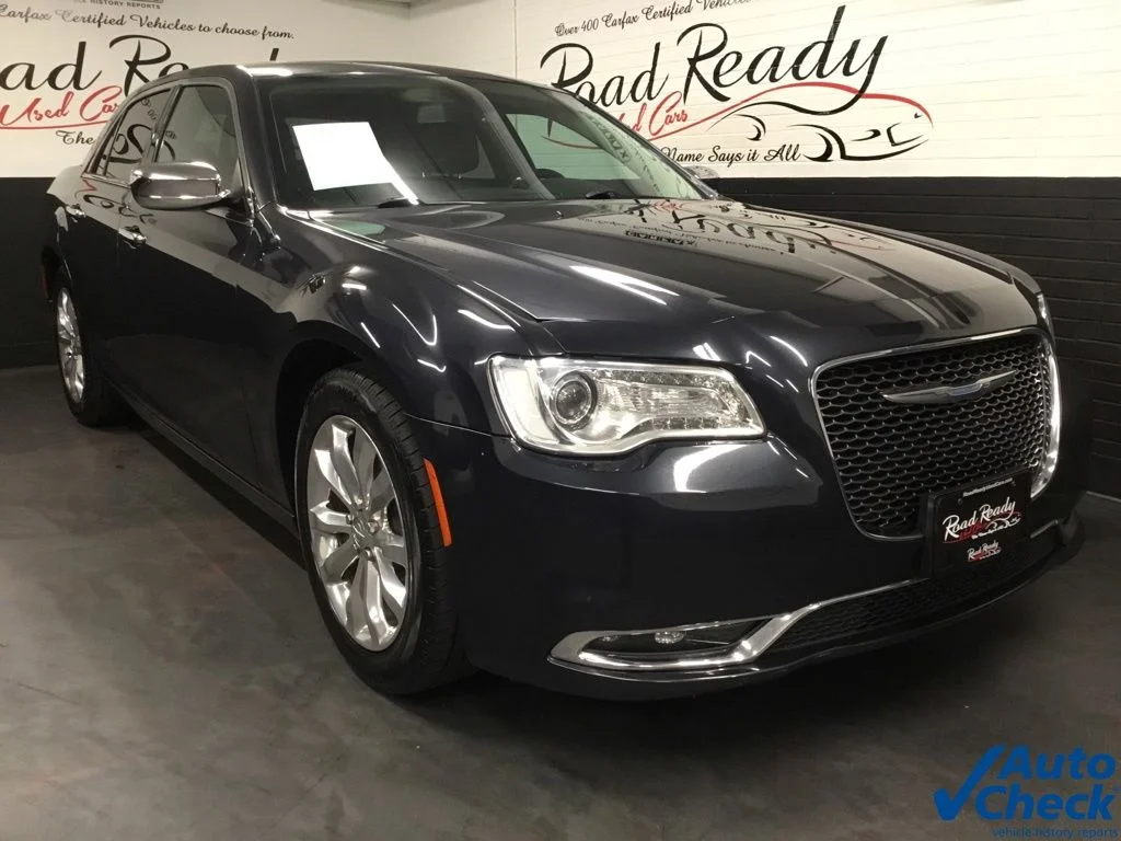 Used 2017 Gray Chrysler C image 3