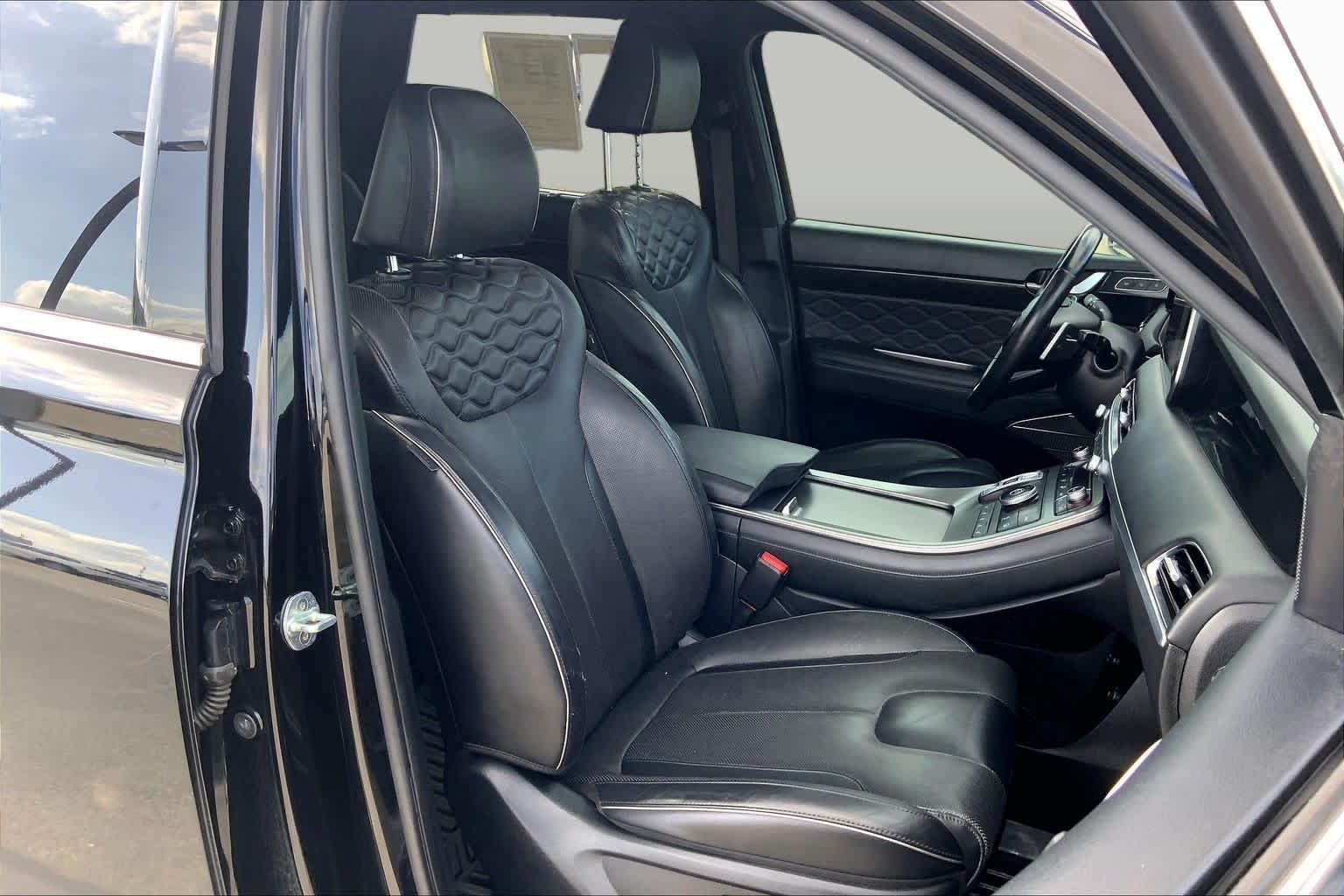 Used 2022 Abyss Black Pearl Hyundai Calligraphy image 9